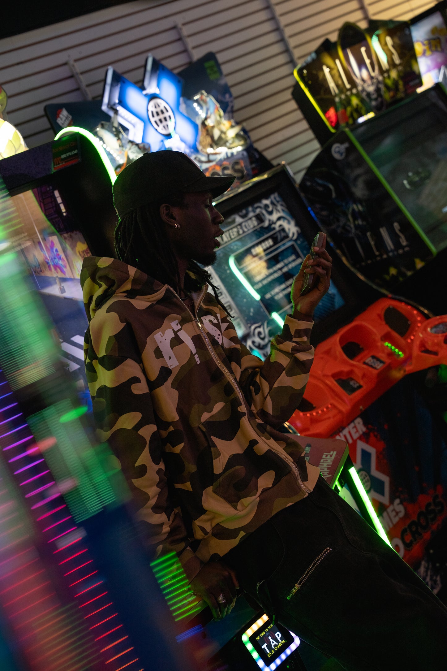 “risk2” Camo Hoodie